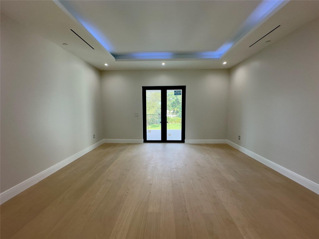 Jaczynski 95-32 B - Residential