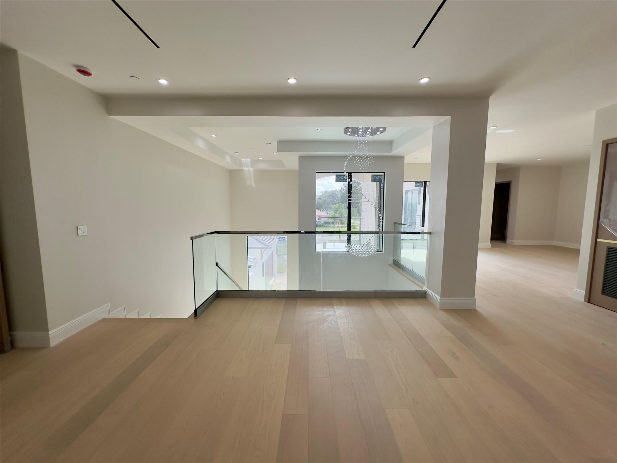 Jaczynski 95-32 B - Residential