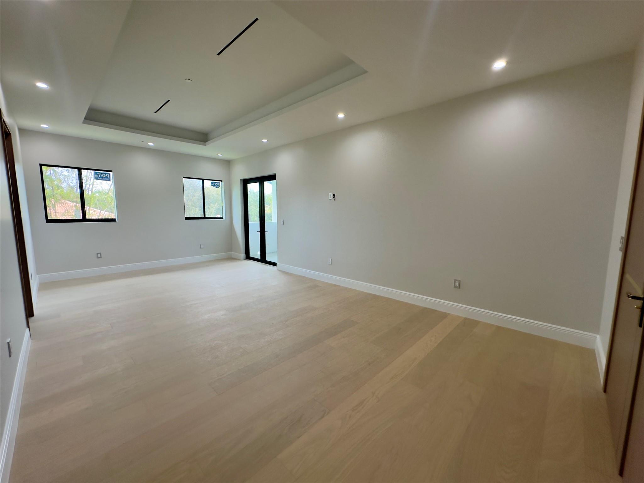 Jaczynski 95-32 B - Residential