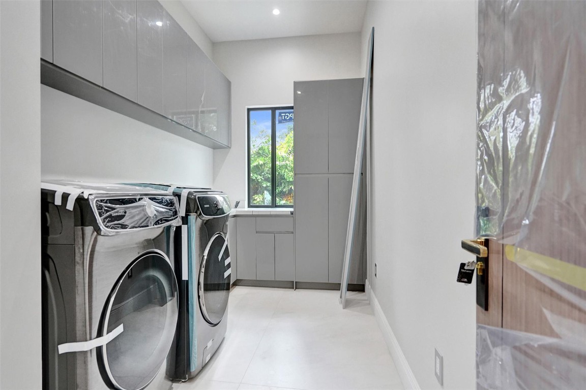 Jaczynski 95-32 B - Residential