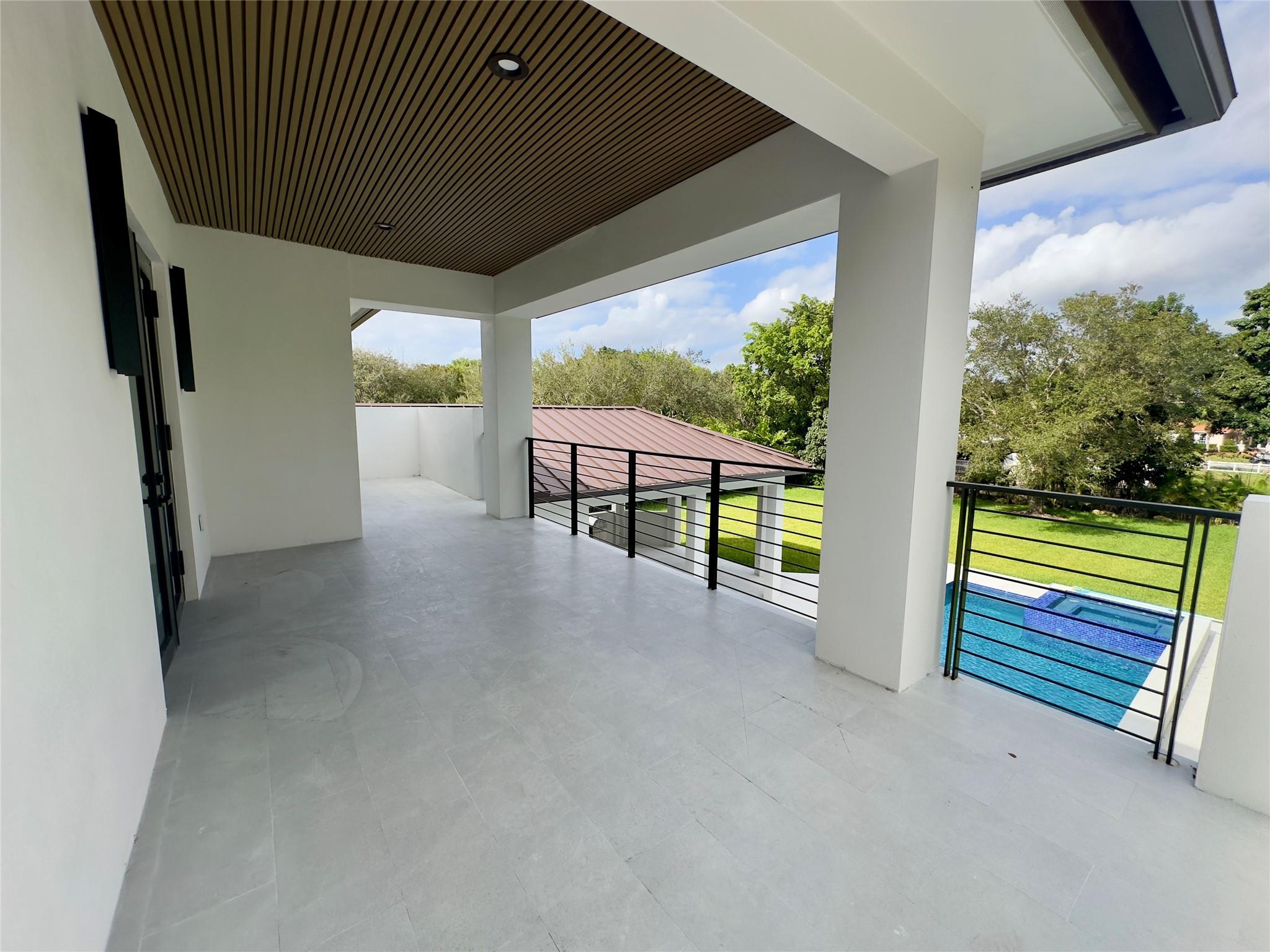 Jaczynski 95-32 B - Residential