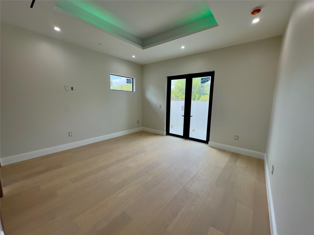 Jaczynski 95-32 B - Residential