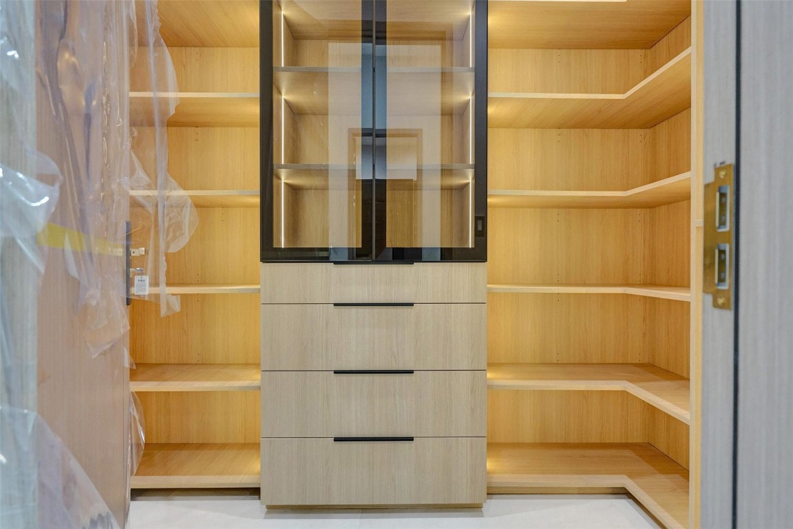 Jaczynski 95-32 B - Residential