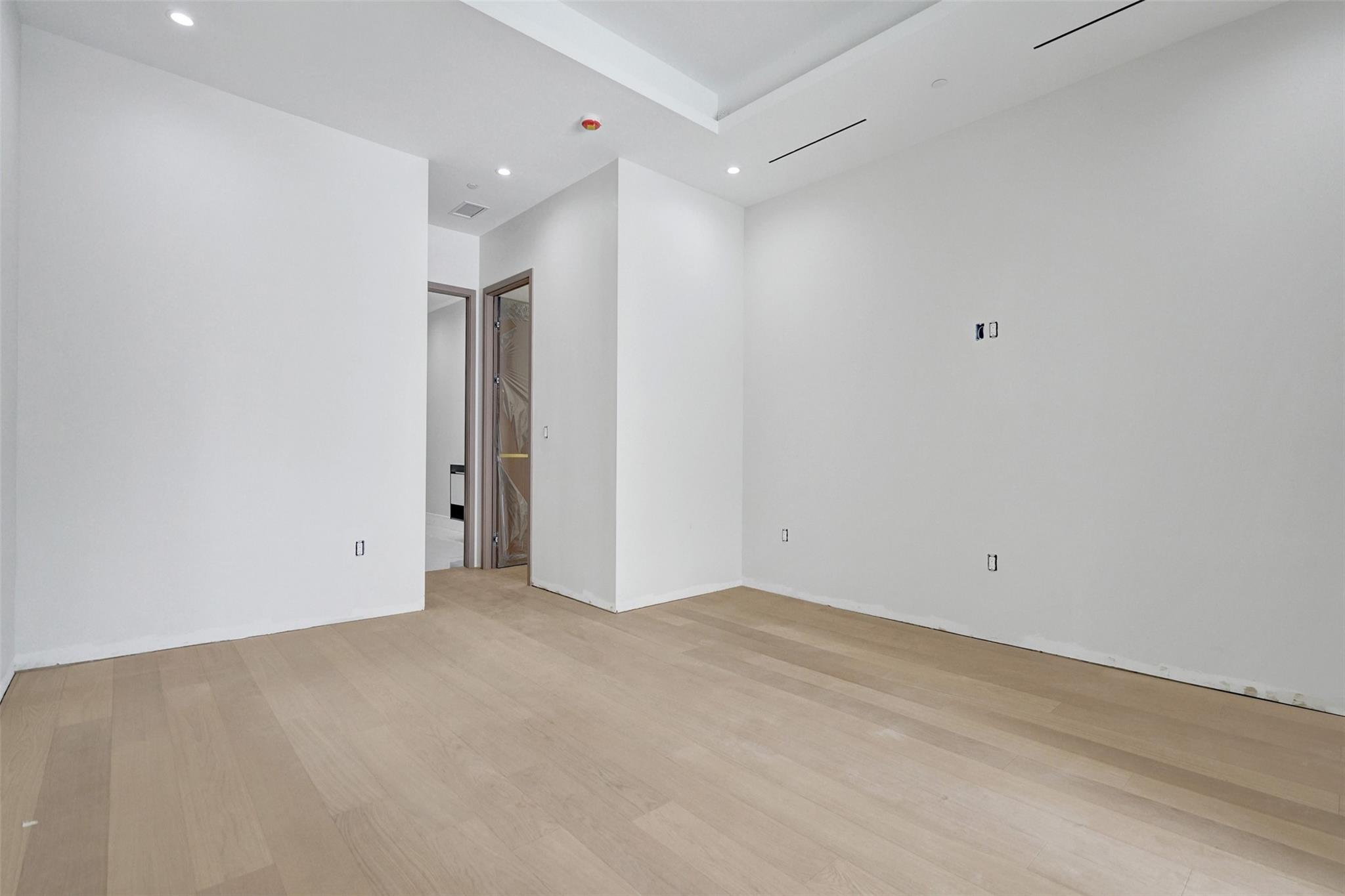 Jaczynski 95-32 B - Residential