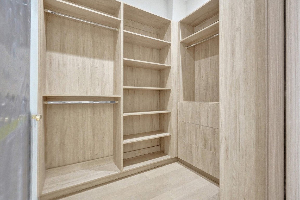 Jaczynski 95-32 B - Residential