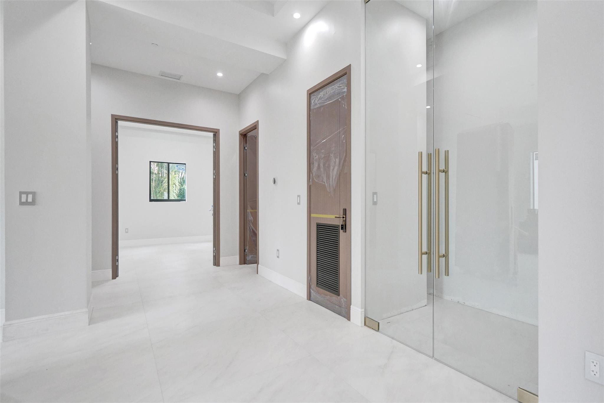 Jaczynski 95-32 B - Residential