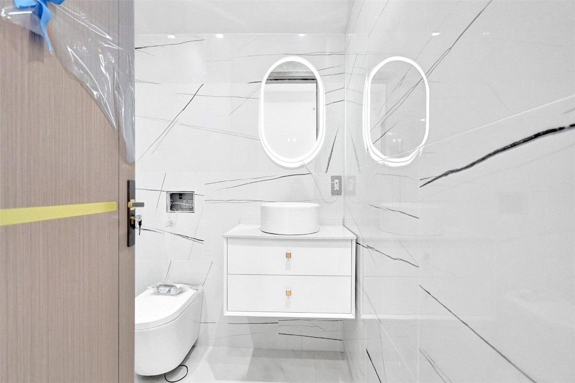 Jaczynski 95-32 B - Residential