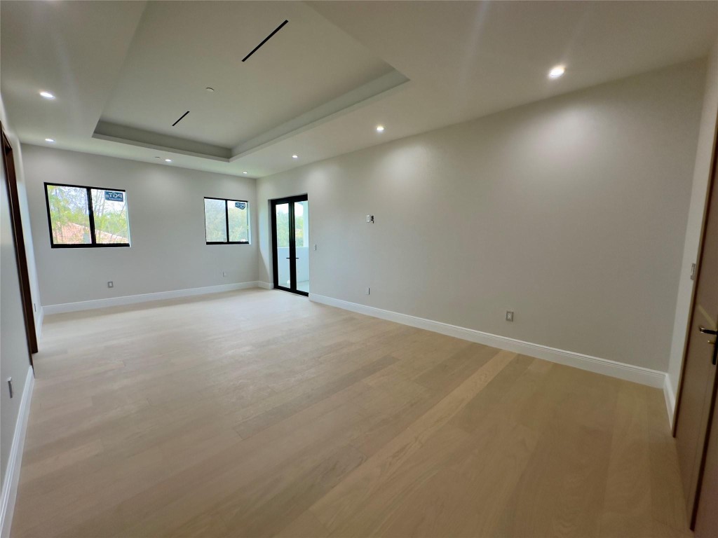 Jaczynski 95-32 B - Residential