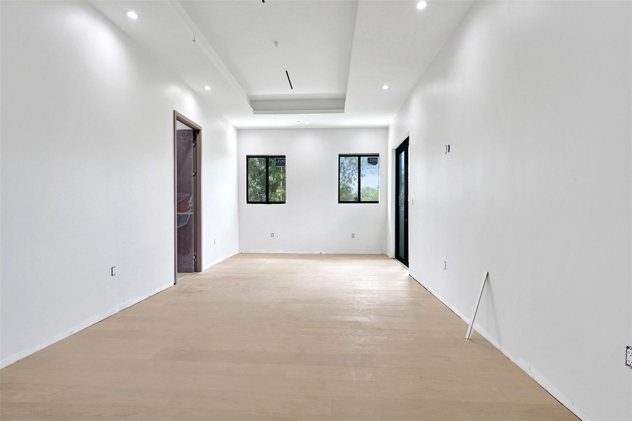 Jaczynski 95-32 B - Residential