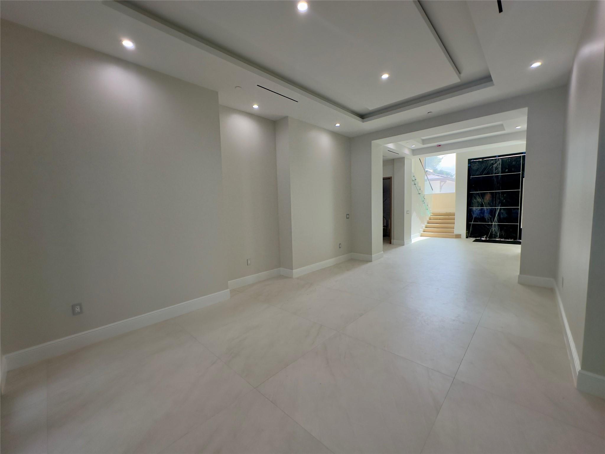 Jaczynski 95-32 B - Residential