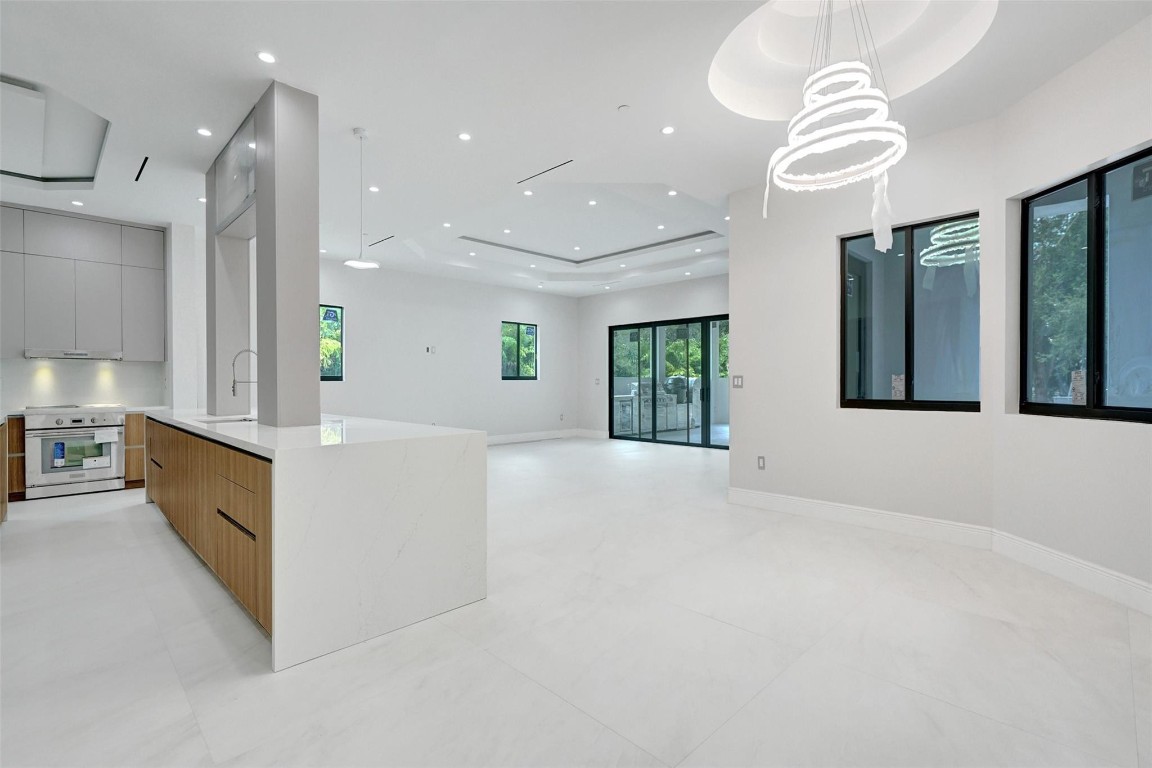 Jaczynski 95-32 B - Residential