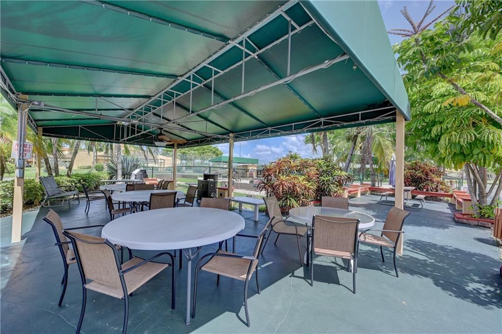 Royal Park Gardens - Residential