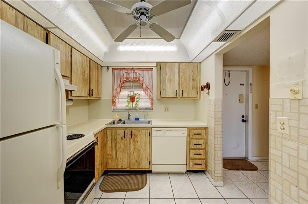 Royal Park Gardens - Residential