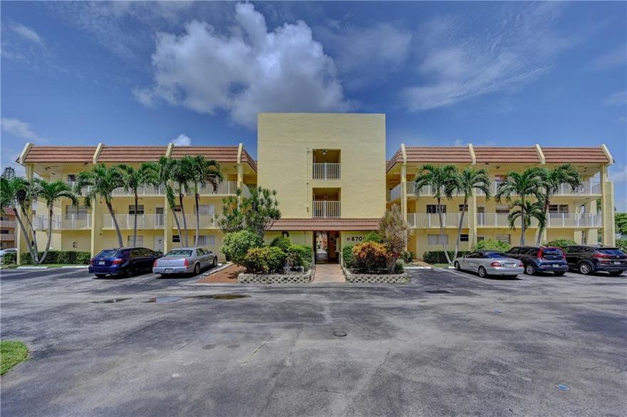 Great 1 bedroom 1.5 bath unit in 55+ community located in the heart of Margate. This unit is perfect for someone who would like to remodel to their own taste.  Located on the 3rd floor near the elevator and laundry facilities. Association fee is $308 per month plus $66 rec fee to Royal Parks gardens No rentals in the first twelve(12) months of ownership. A 20% downpayment is required and anescrow of one year worth of association fee.