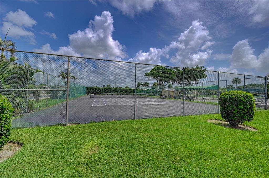 Royal Park Gardens - Residential