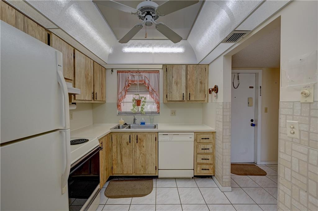 Royal Park Gardens - Residential