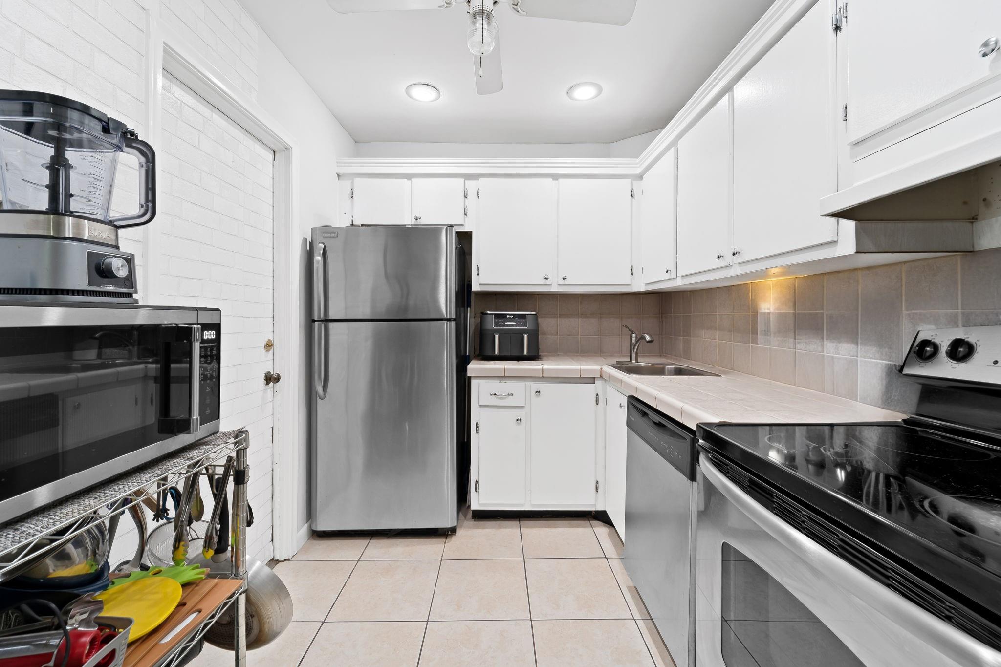 Manor Grove Village I - Residential