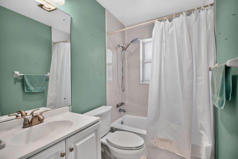 Tiny photo for 941 Crystal Lake Drive #307, Deerfield Beach, FL 33064 (MLS # B26087325)