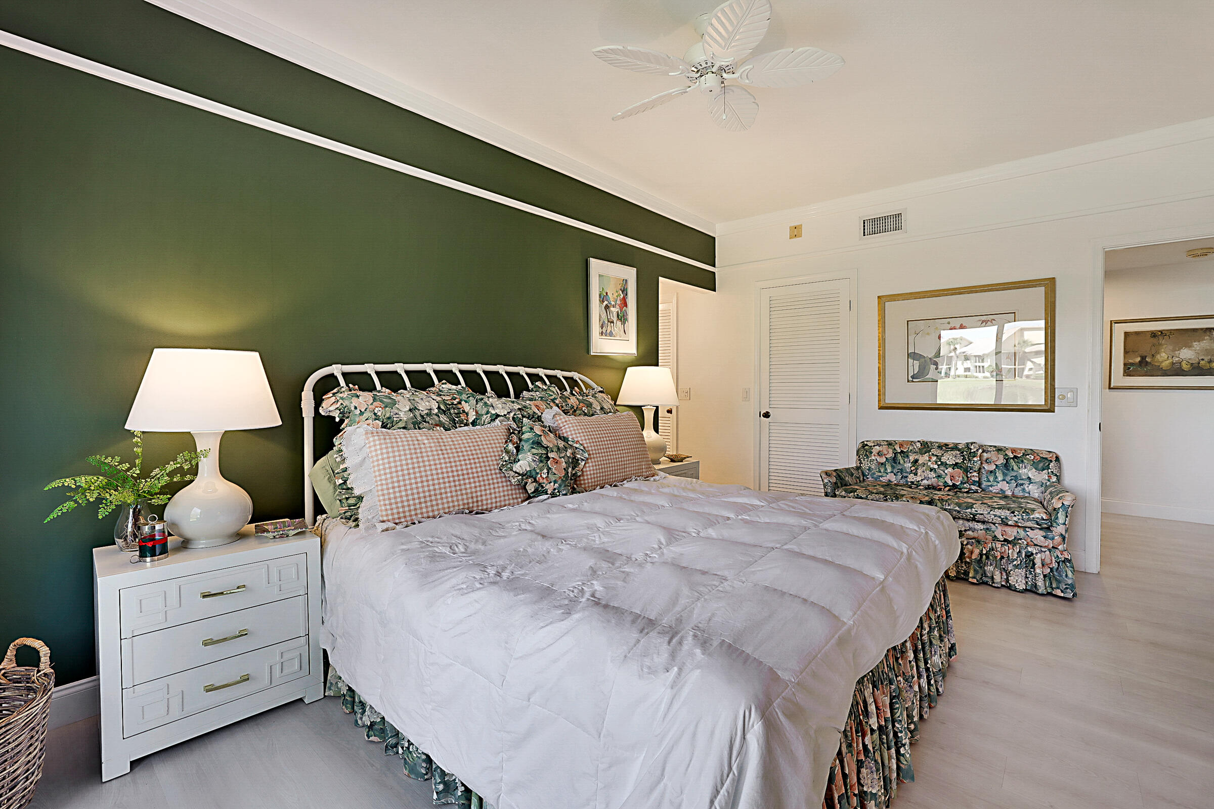 WEST BAY AT JONATHANS LANDING CONDO - Residential