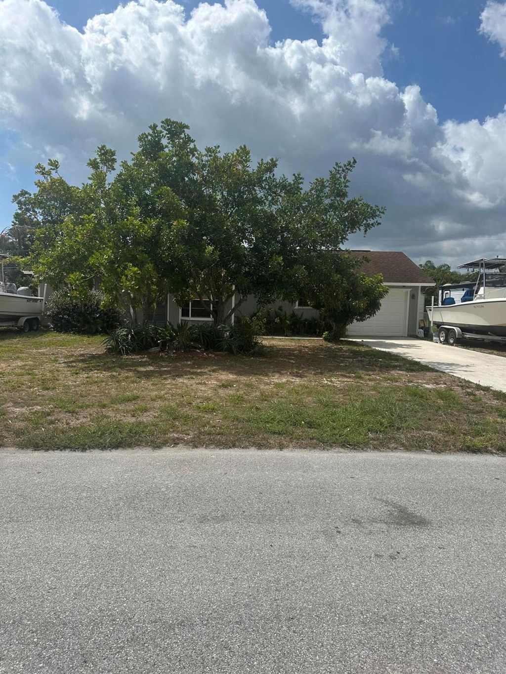 Photo of 6472 SE Sherwood Street, Hobe Sound, FL 33455 (MLS # R11093392)