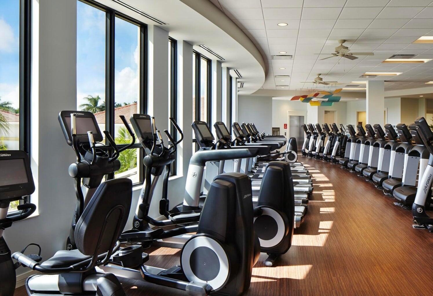 IBIS GOLF AND COUNTRY CLU - Residential Lease