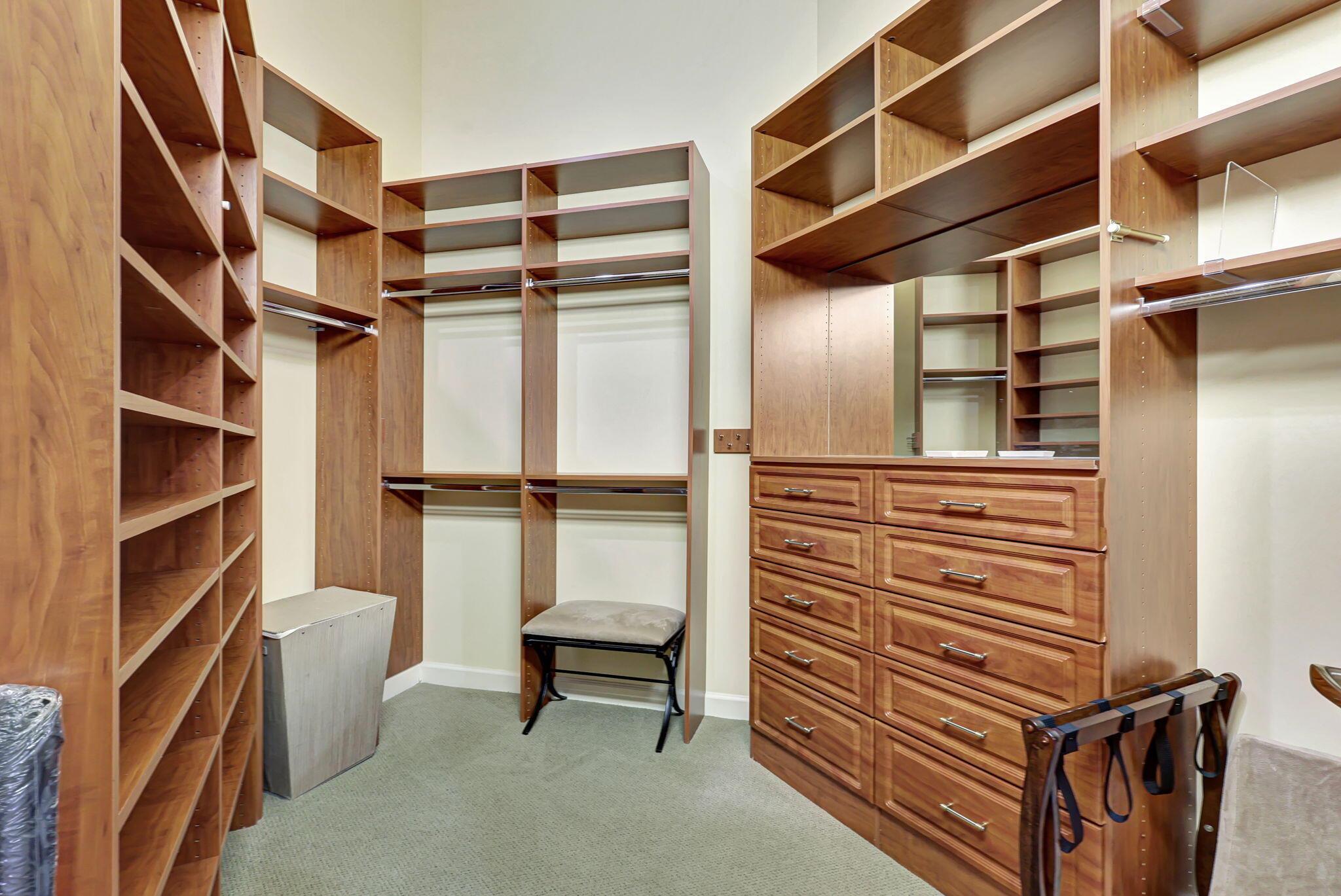 IBIS GOLF AND COUNTRY CLU - Residential Lease