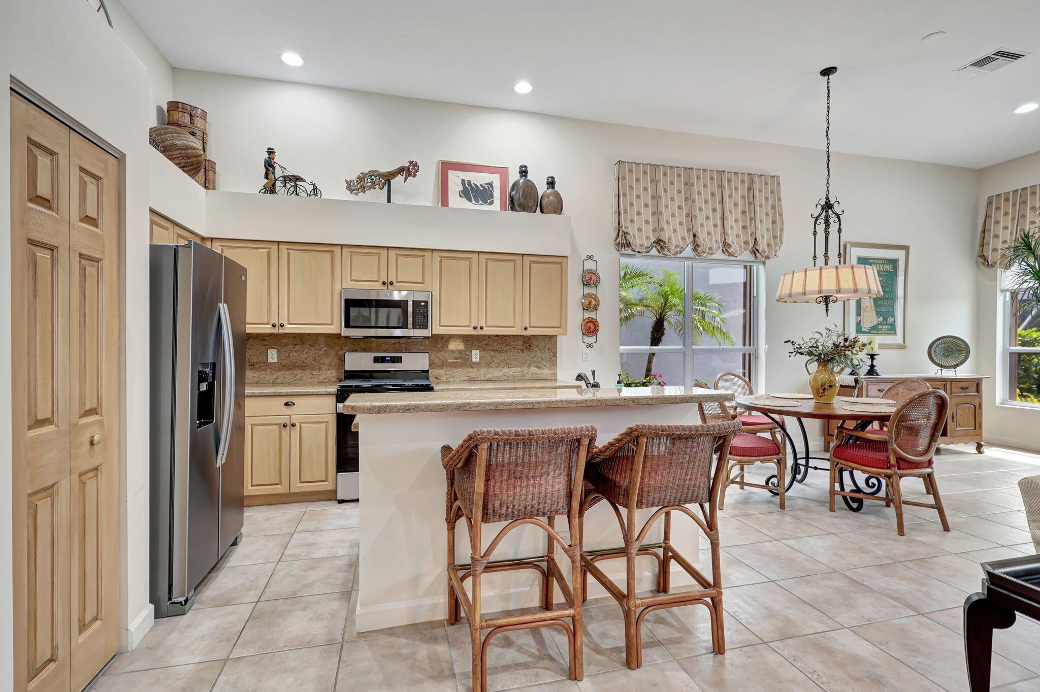 IBIS GOLF AND COUNTRY CLU - Residential Lease