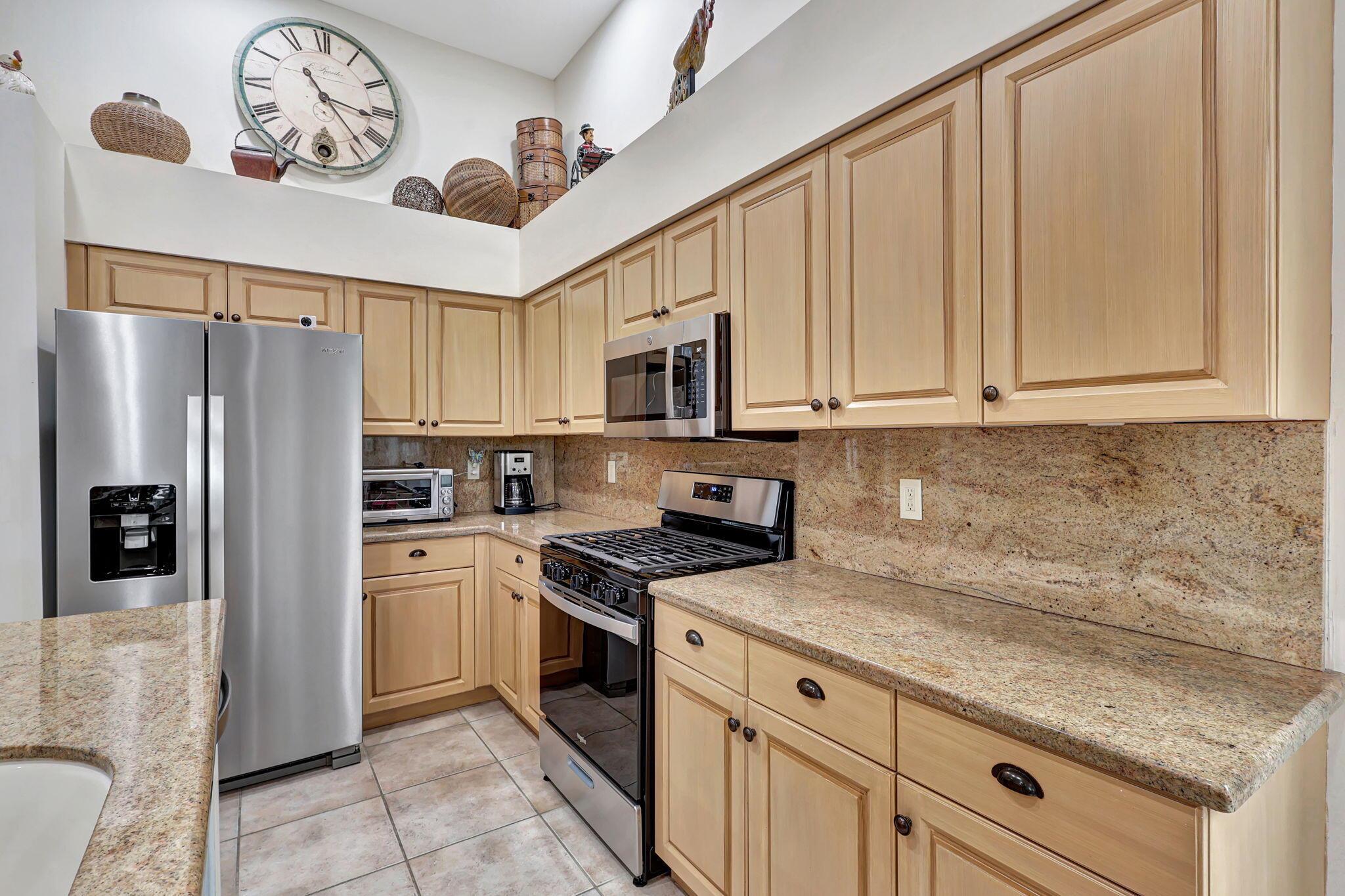 IBIS GOLF AND COUNTRY CLU - Residential Lease