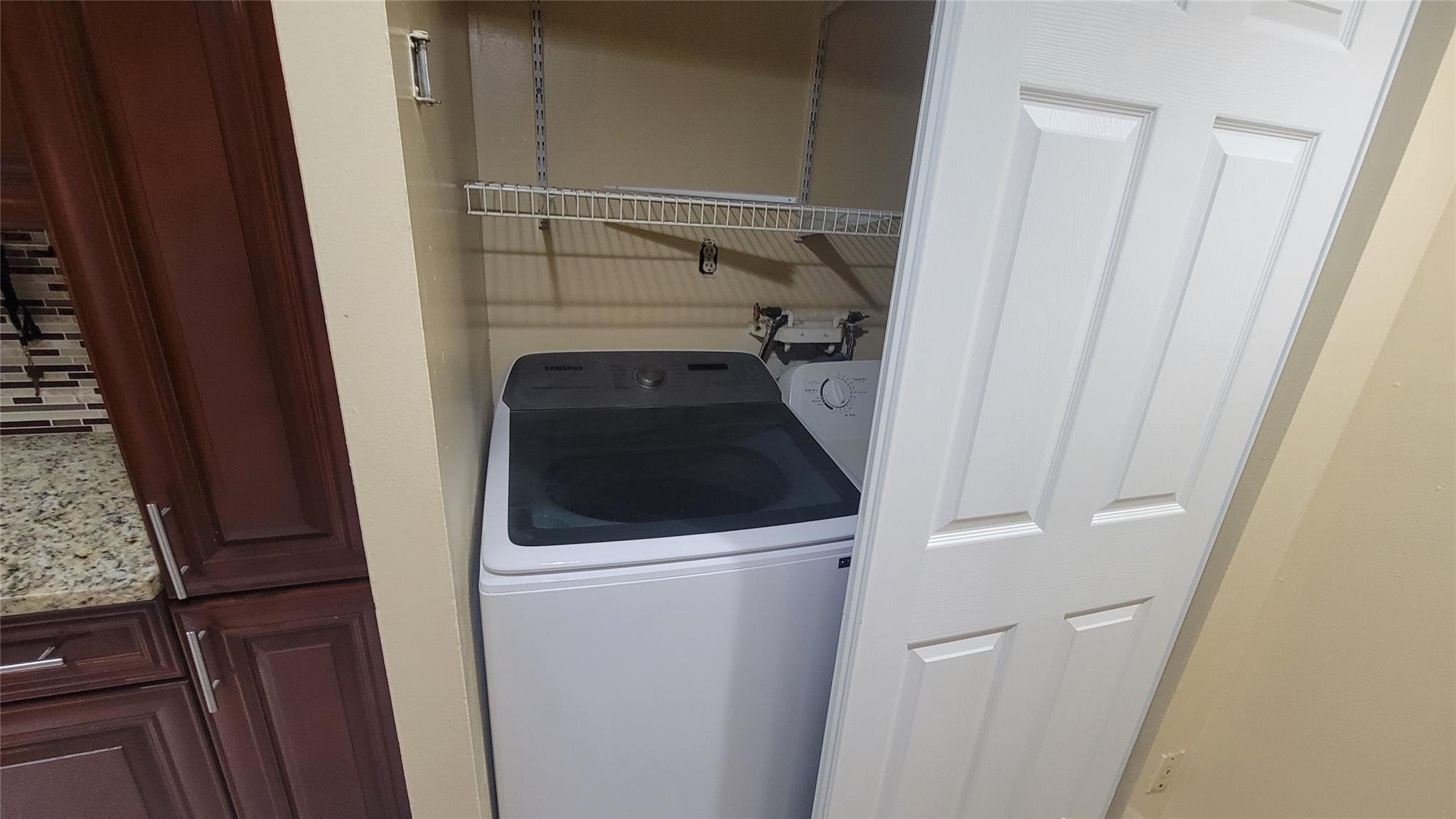 TOWNHOMES OF ORIOLE - Residential