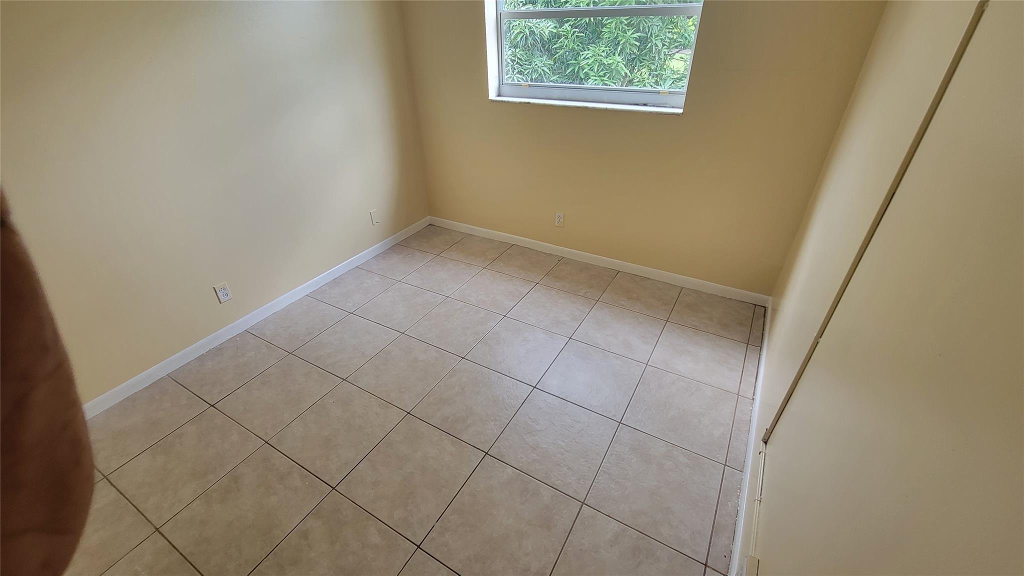 TOWNHOMES OF ORIOLE - Residential