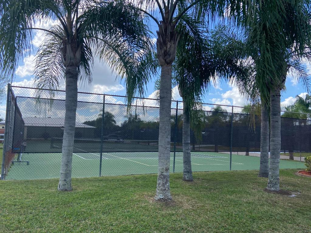 Spanish lakes - Residential