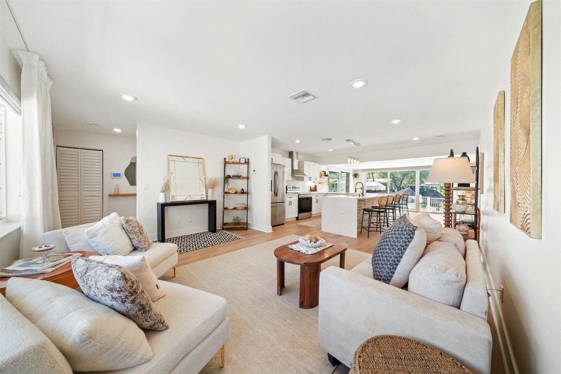 LAUDERDALE ISLES NO 2-BLK 7 - Residential