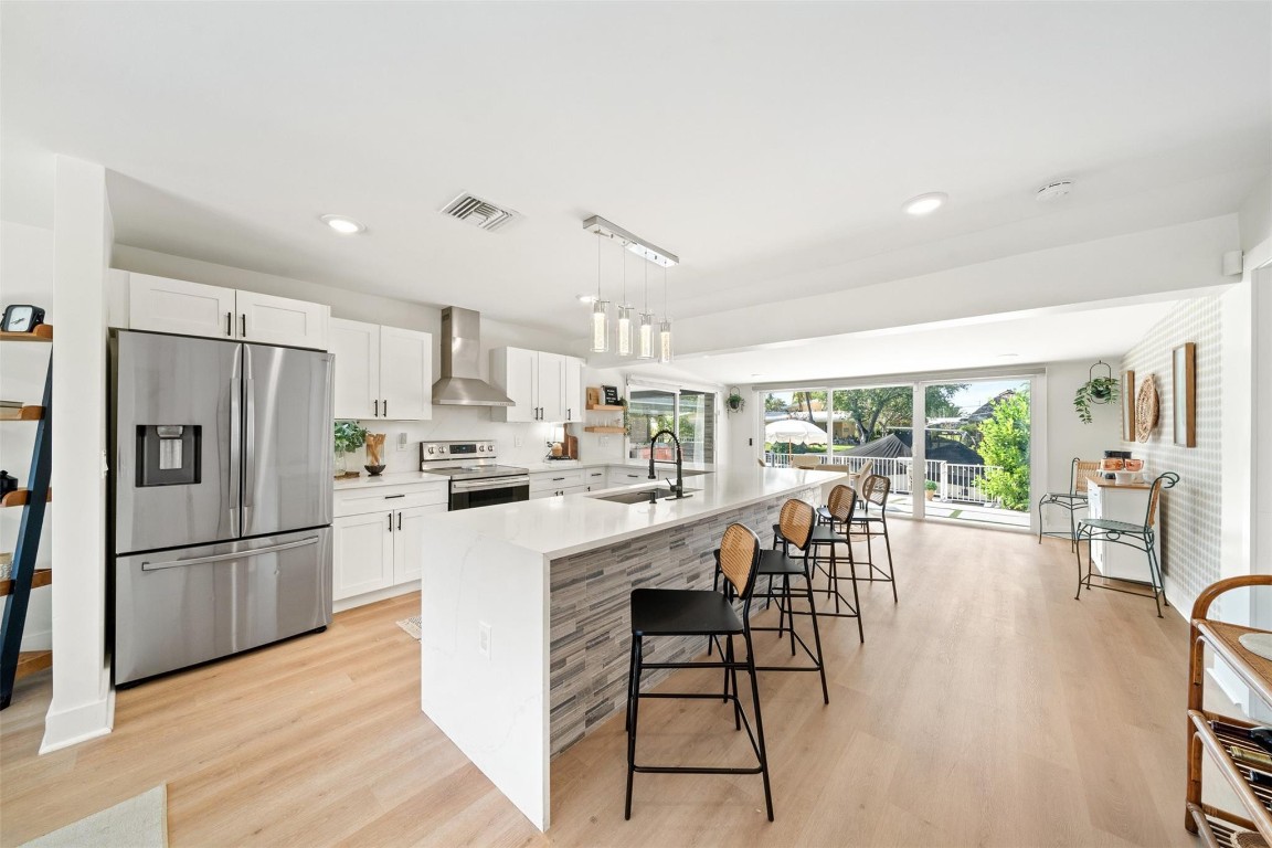 LAUDERDALE ISLES NO 2-BLK 7 - Residential