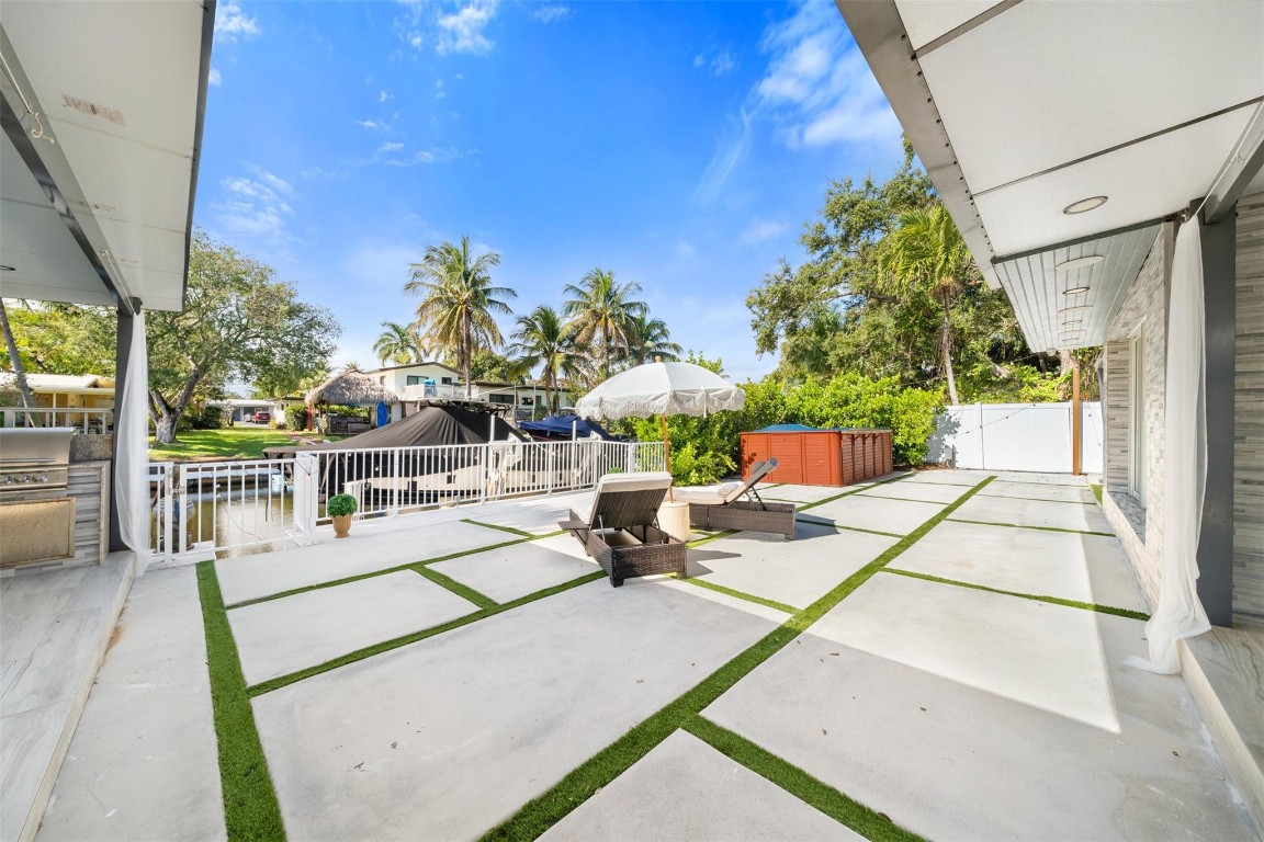 LAUDERDALE ISLES NO 2-BLK 7 - Residential