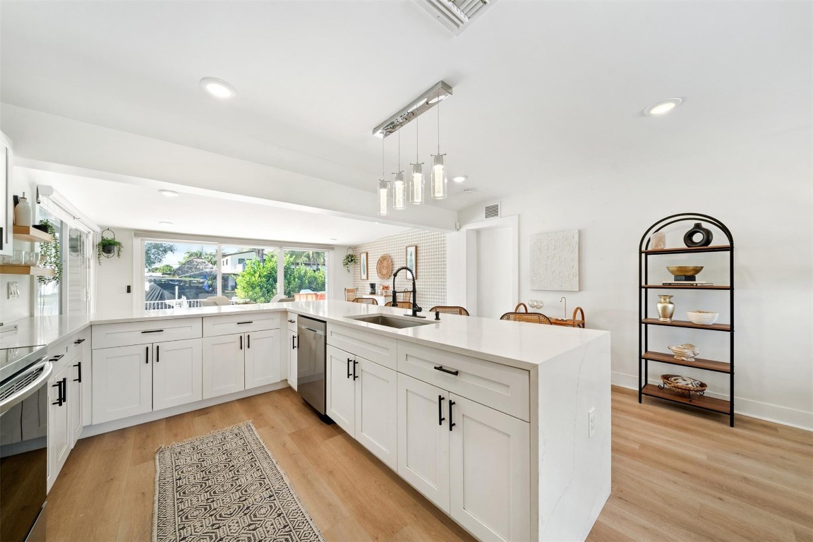 LAUDERDALE ISLES NO 2-BLK 7 - Residential