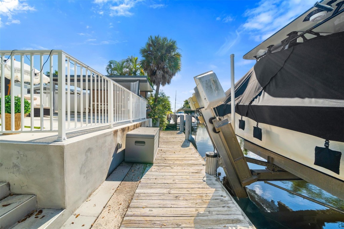 LAUDERDALE ISLES NO 2-BLK 7 - Residential