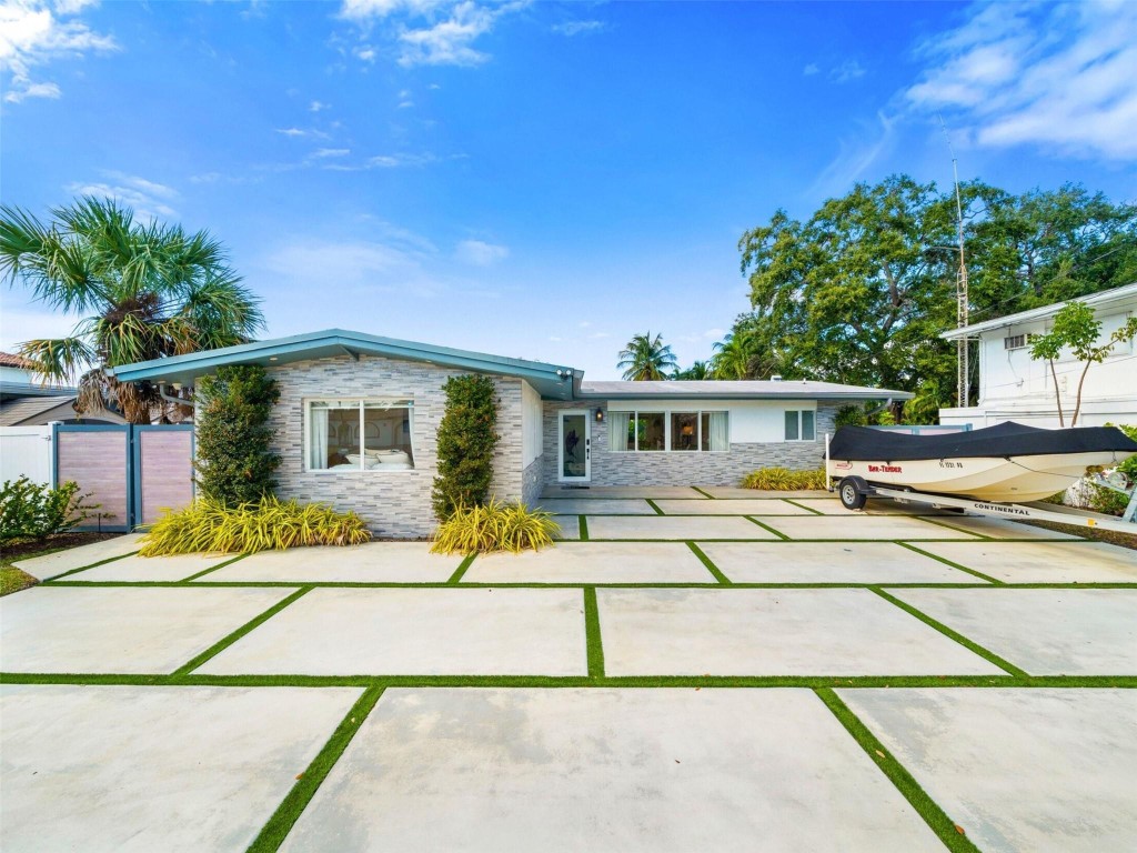 LAUDERDALE ISLES NO 2-BLK 7 - Residential