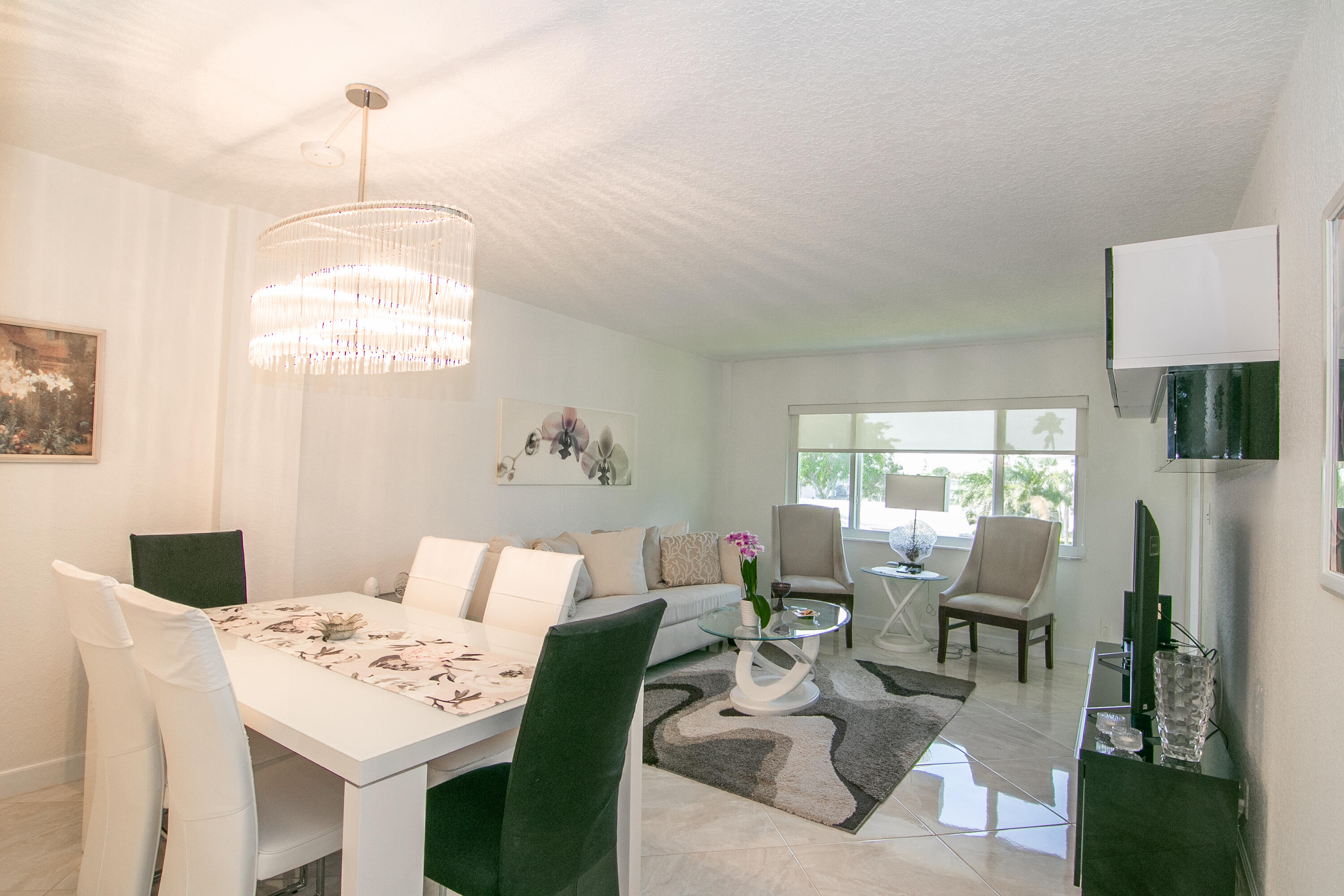 2562 N Garden Drive N 308