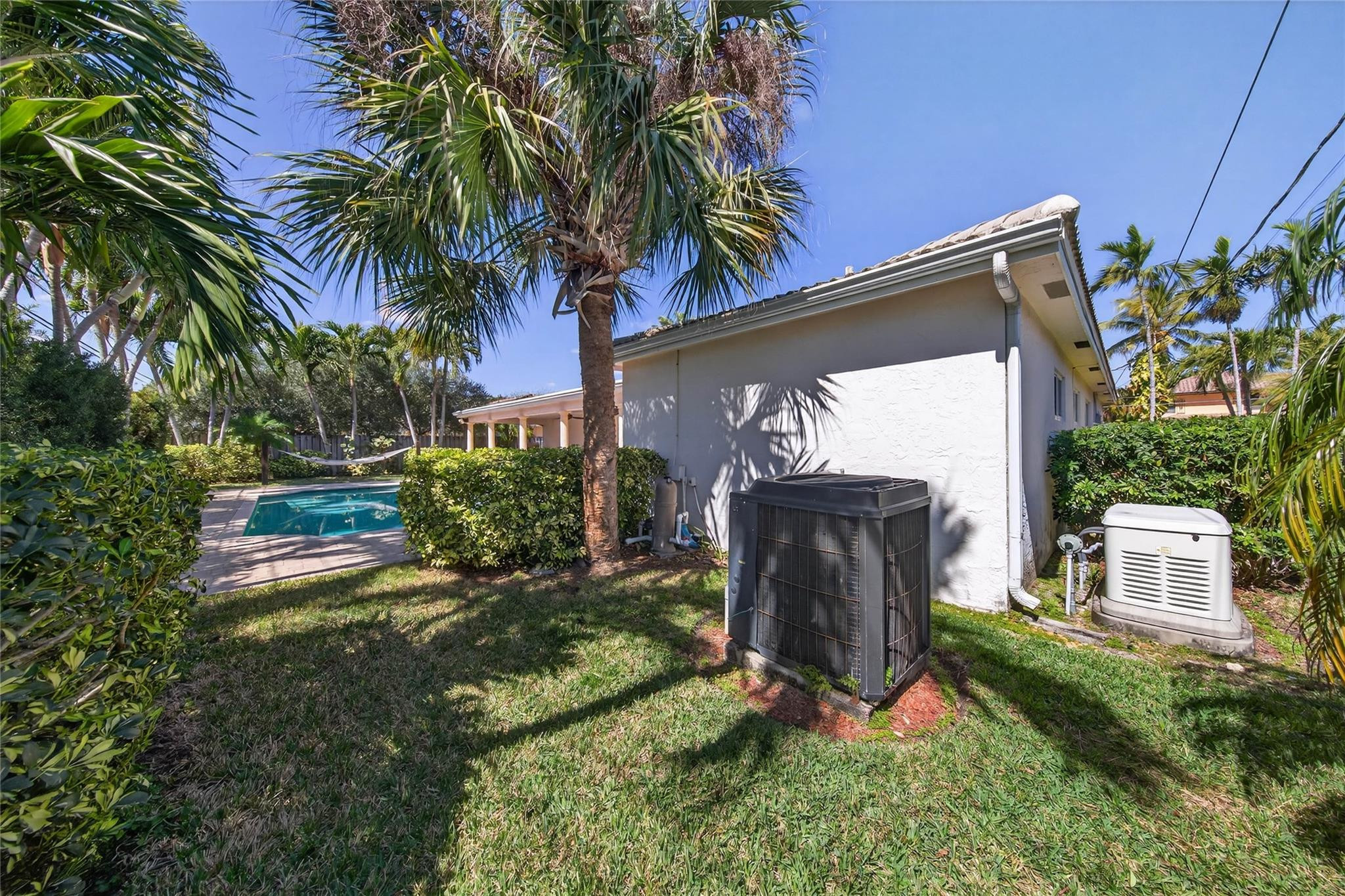 CORAL KEY VILLAS 8TH SEC - Residential