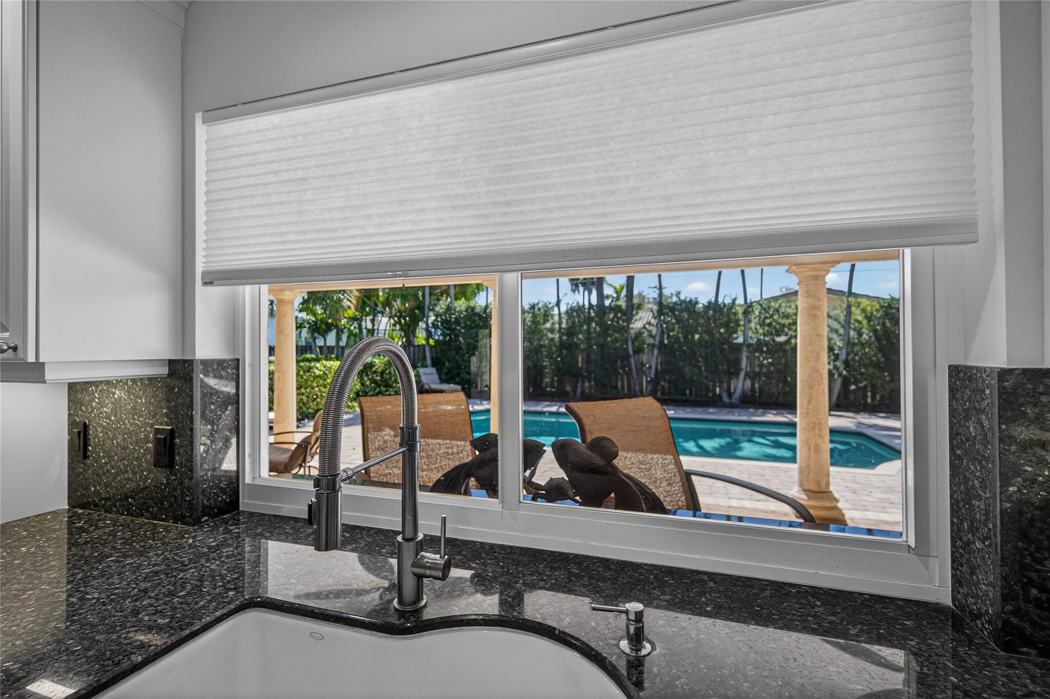 CORAL KEY VILLAS 8TH SEC - Residential