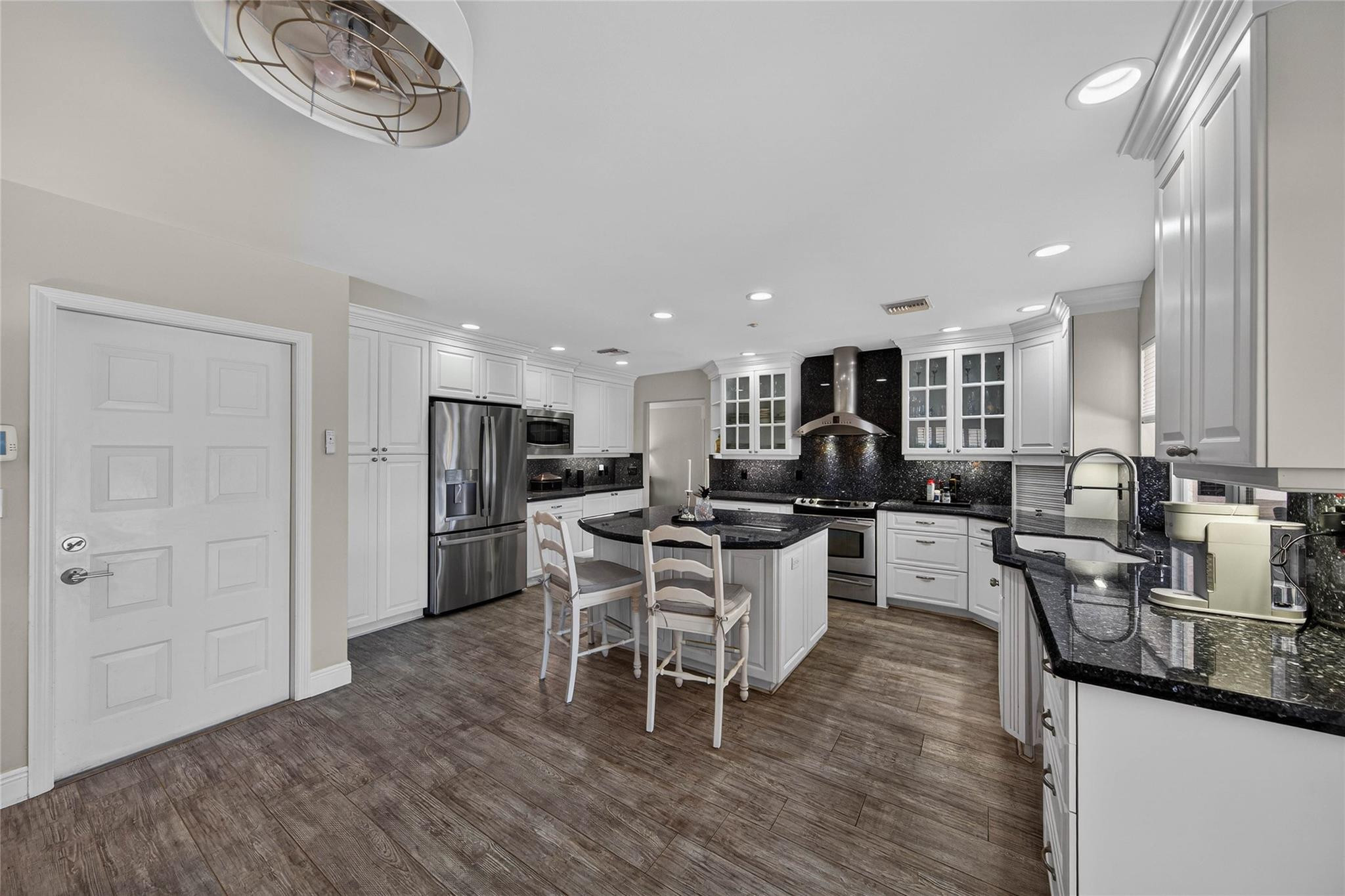 CORAL KEY VILLAS 8TH SEC - Residential