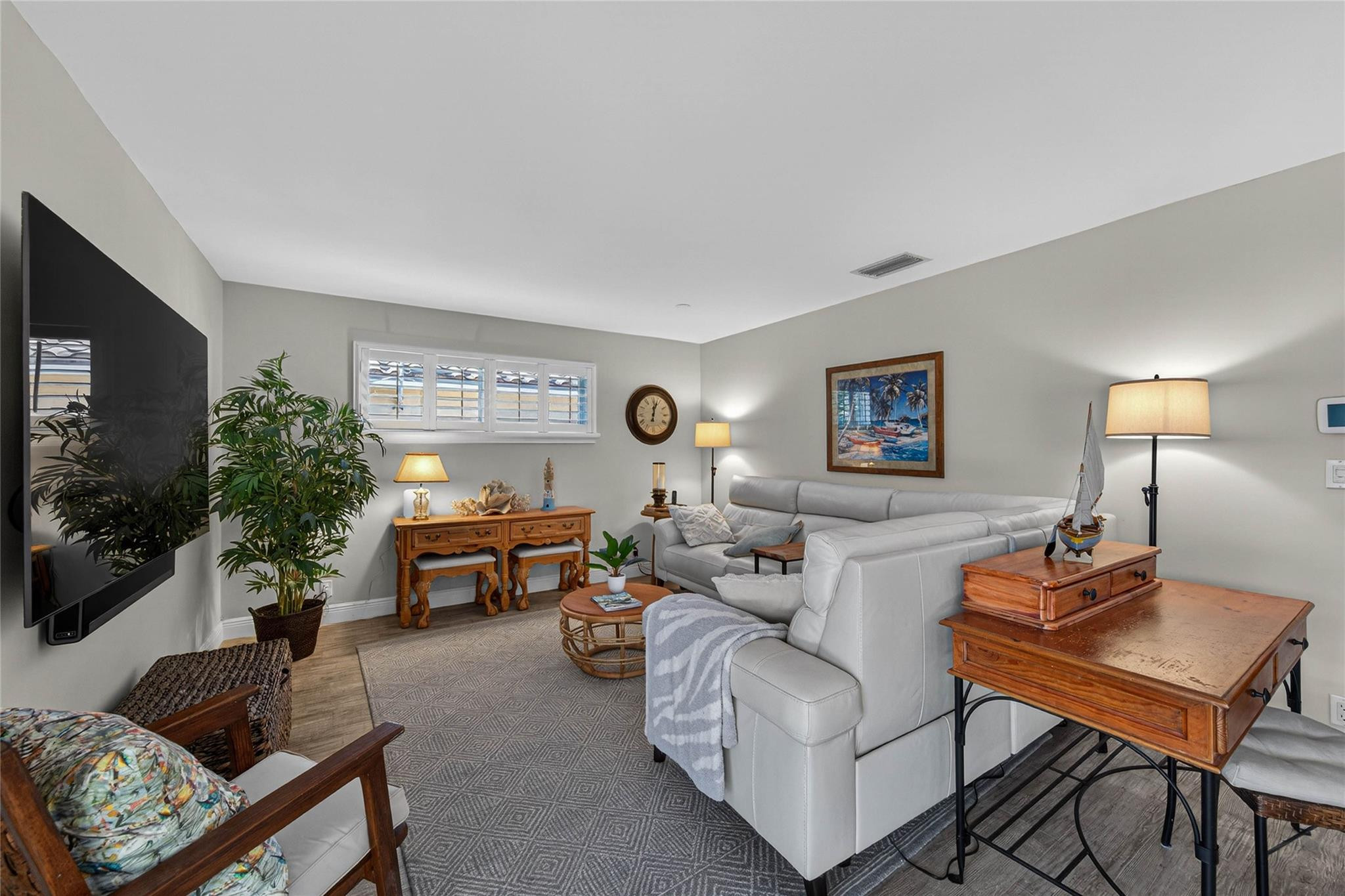 CORAL KEY VILLAS 8TH SEC - Residential