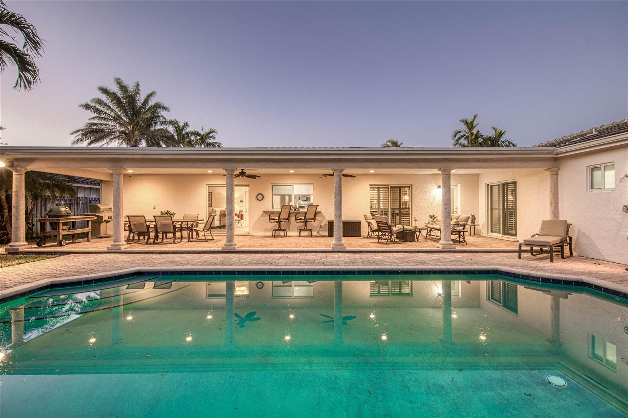 CORAL KEY VILLAS 8TH SEC - Residential