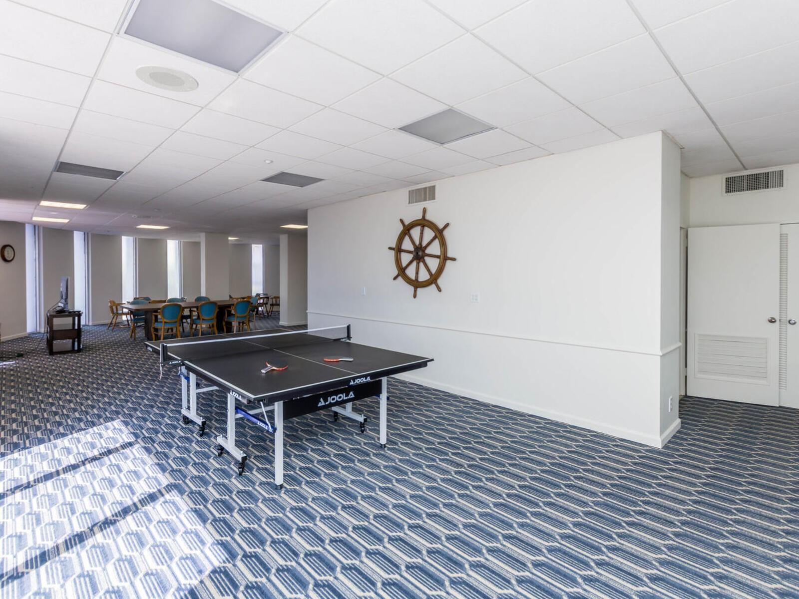 THE COMMODORE - Residential