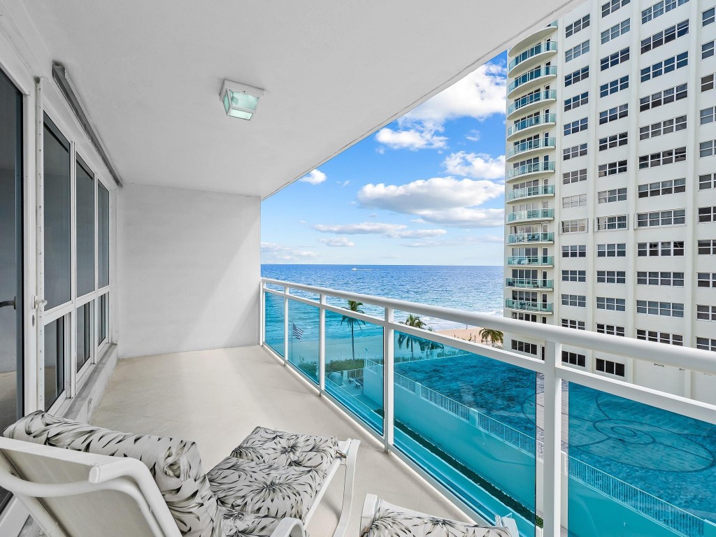 3430 Galt Ocean Drive 609