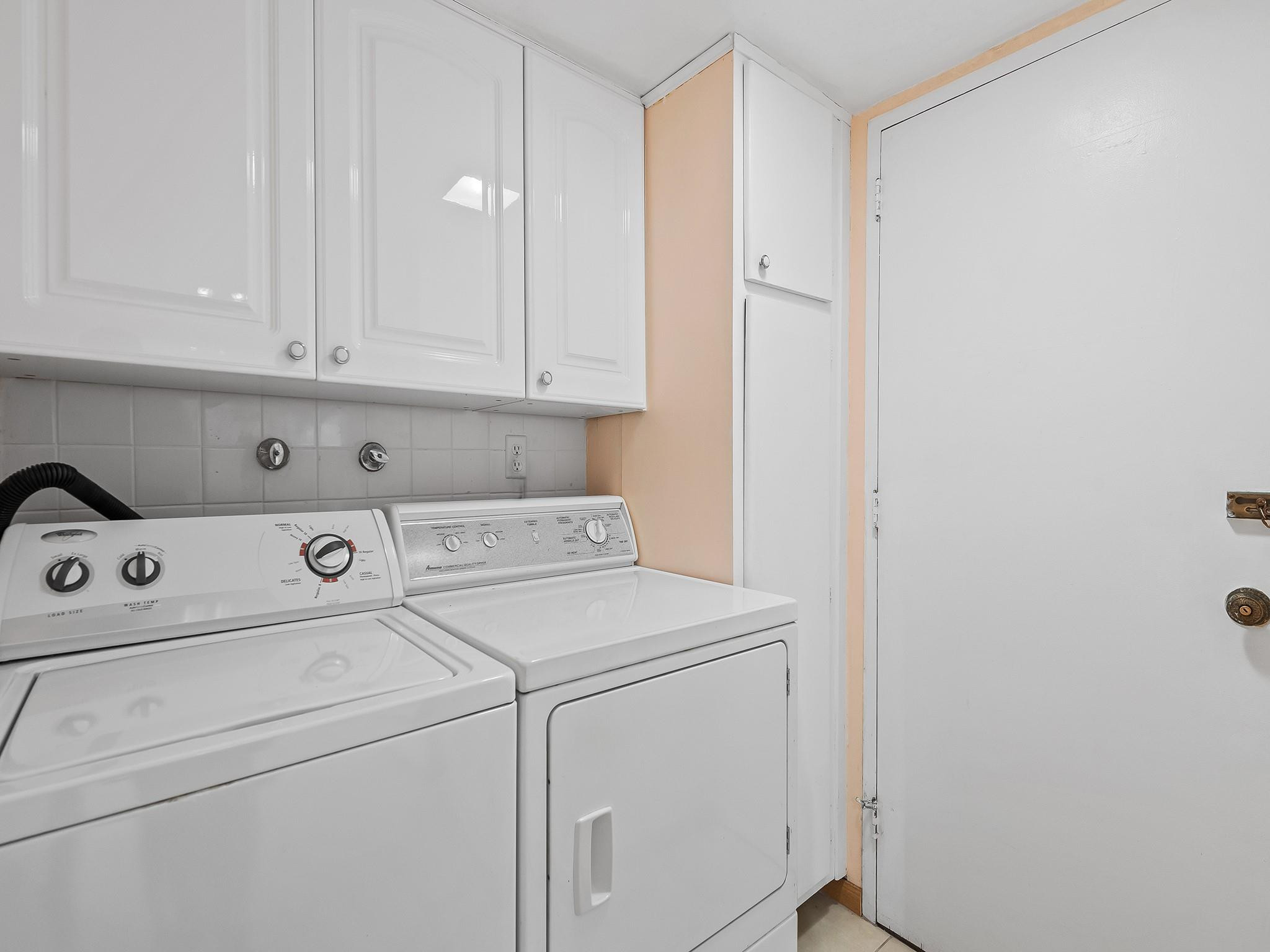 THE COMMODORE - Residential