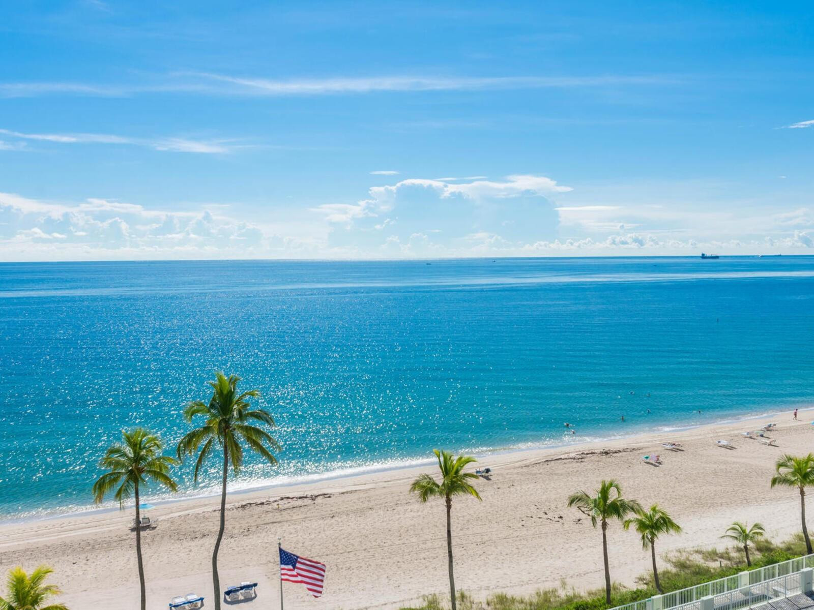 THE COMMODORE - Residential