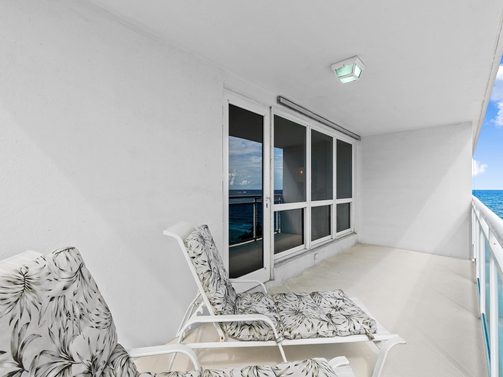 3430 Galt Ocean Drive 609