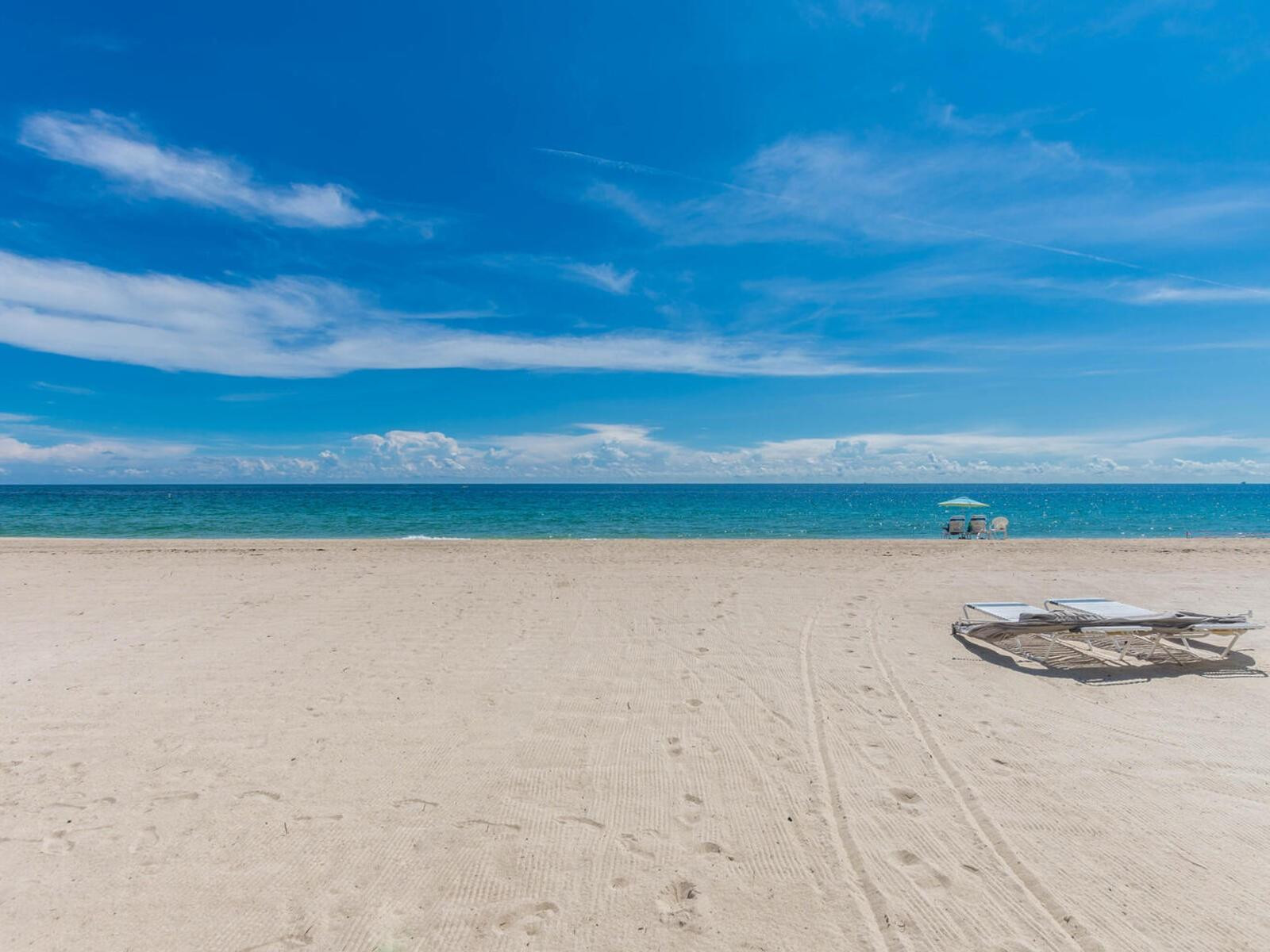 THE COMMODORE - Residential