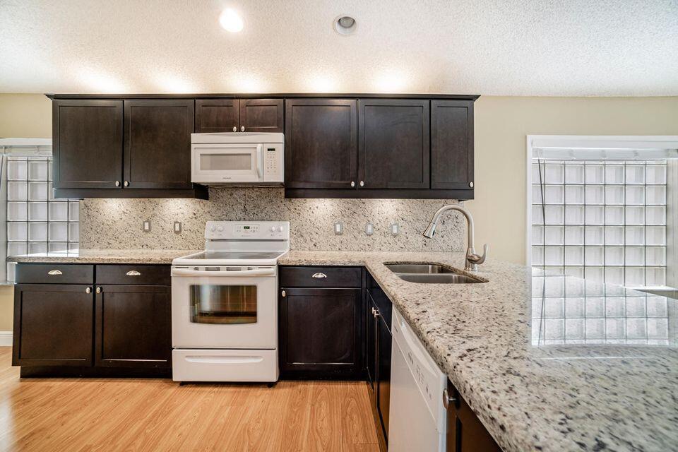 PRINCETON PLACE AT GABLES - Residential